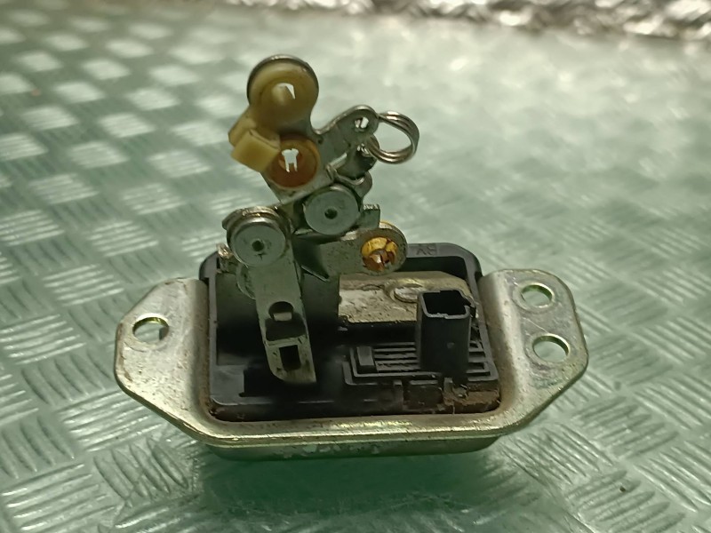 Recambio de cerradura maletero / porton para chevrolet kalos 1.2 s (d/a) referencia OEM IAM 6L28  CONECTOR 2 PINES