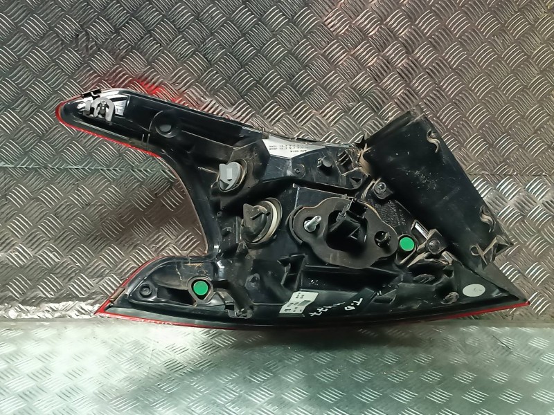 Recambio de piloto trasero derecho para peugeot 308 referencia OEM IAM 9823728580 81250202 