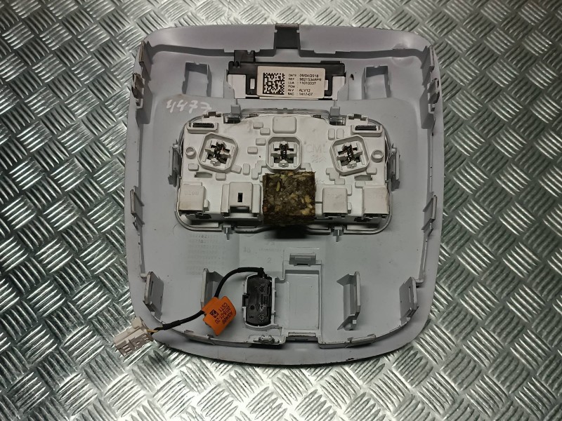 Recambio de luz interior para peugeot 308 referencia OEM IAM 98215348PR 11010337 