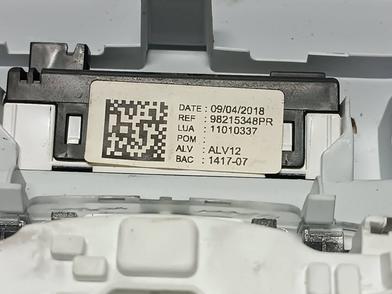 Recambio de luz interior para peugeot 308 referencia OEM IAM 98215348PR 11010337 