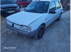 peugeot 205 berlina del año 1996 2