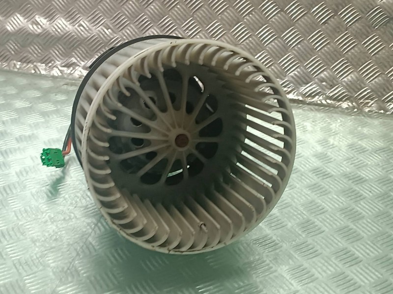 Recambio de motor calefaccion para peugeot 308 referencia OEM IAM DB271001  