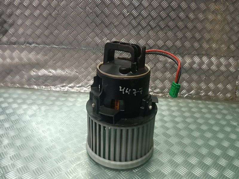 Recambio de motor calefaccion para peugeot 308 referencia OEM IAM DB271001  