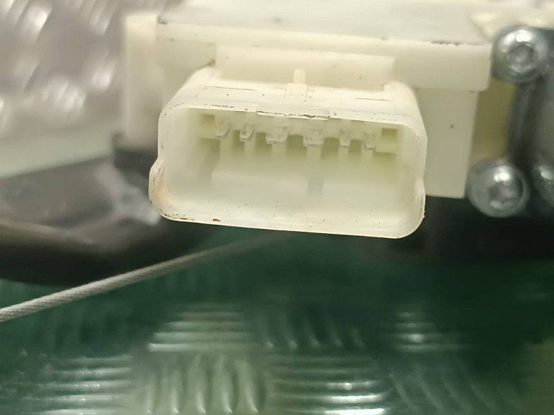 Recambio de elevalunas delantero derecho para peugeot 308 referencia OEM IAM 122425AVG 9816273080 CON MOTOR