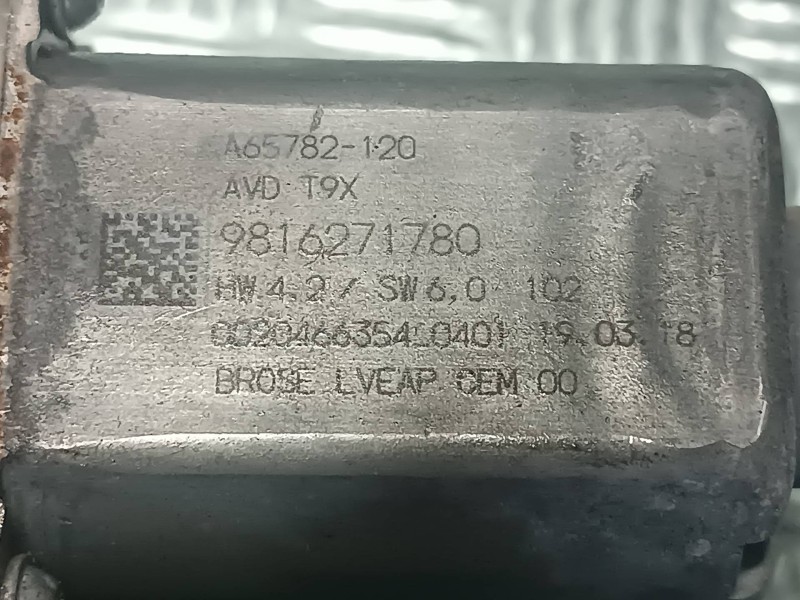 Recambio de elevalunas delantero derecho para peugeot 308 referencia OEM IAM 122425AVG 9816273080 CON MOTOR