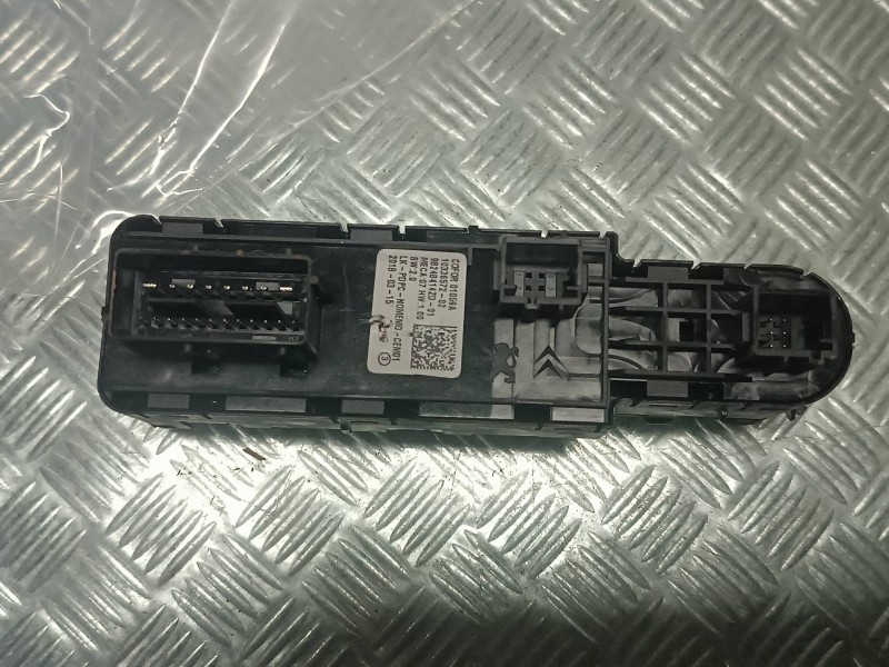 Recambio de mando elevalunas delantero izquierdo para peugeot 308 referencia OEM IAM 98248414ZD 10336572 