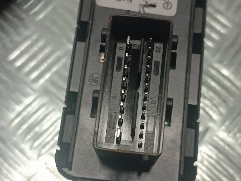 Recambio de mando elevalunas delantero izquierdo para peugeot 308 referencia OEM IAM 98248414ZD 10336572 