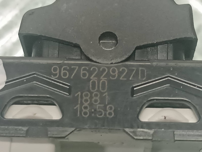 Recambio de mando elevalunas delantero derecho para peugeot 308 referencia OEM IAM 96762292ZD  