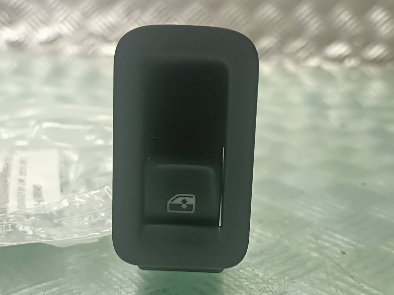 Recambio de mando elevalunas trasero derecho para volkswagen golf vii lim. referencia OEM IAM 5G0868345 5G0959855M 