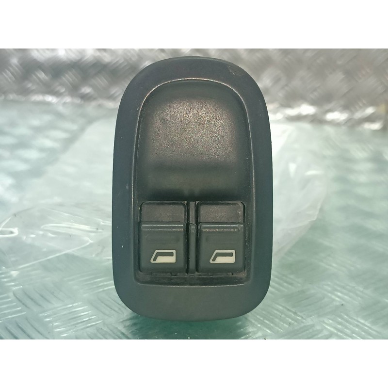 Recambio de mando elevalunas delantero izquierdo para peugeot 206 berlina referencia OEM IAM   