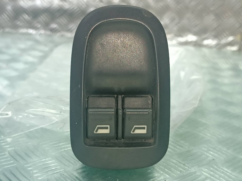 Recambio de mando elevalunas delantero izquierdo para peugeot 206 berlina referencia OEM IAM   