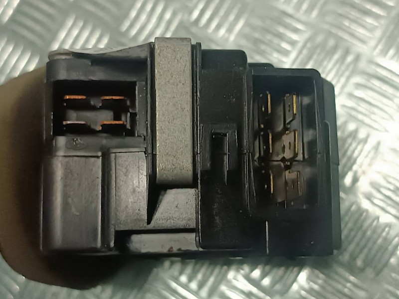 Recambio de mando luces para peugeot 205 berlina referencia OEM IAM 33614552 9753468680 