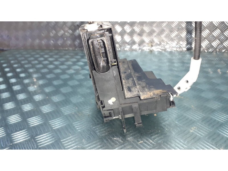 Recambio de cerradura puerta trasera izquierda para peugeot 308 referencia OEM IAM 9826126080  