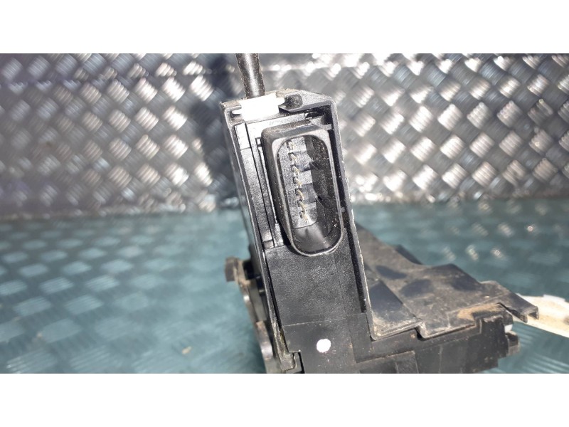 Recambio de cerradura puerta delantera izquierda para peugeot 308 referencia OEM IAM 9810309480  