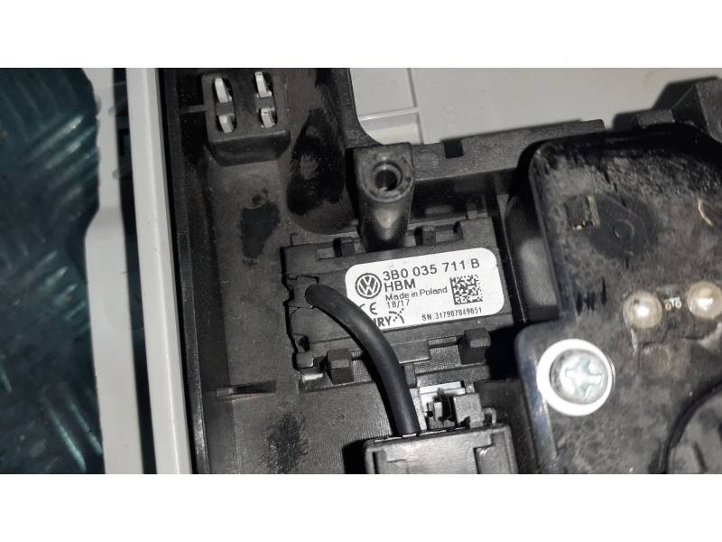 Recambio de luz interior para volkswagen golf vii lim. referencia OEM IAM 5G0868837 5G0867591C 3B0035711B