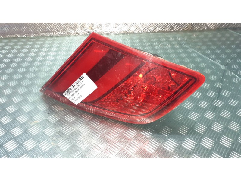 Recambio de piloto trasero derecho interior para peugeot 308 referencia OEM IAM 9677818280 81260201 