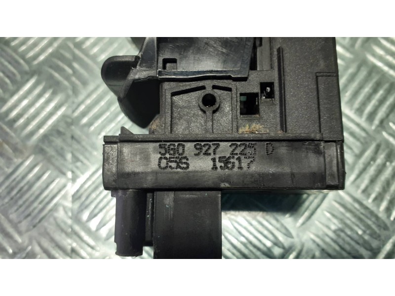 Recambio de mando multifuncion para volkswagen golf vii lim. referencia OEM IAM 5G0927225D  