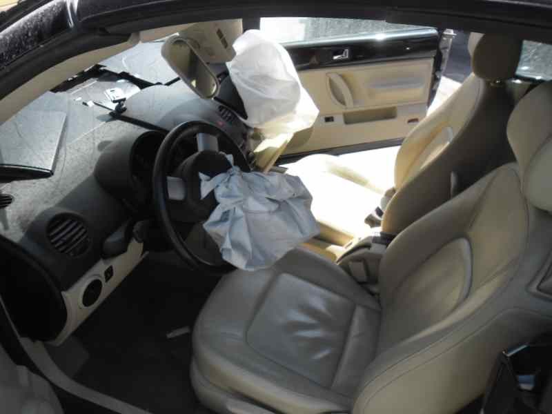 volkswagen new beetle cabriolet (1y7) del año 2003