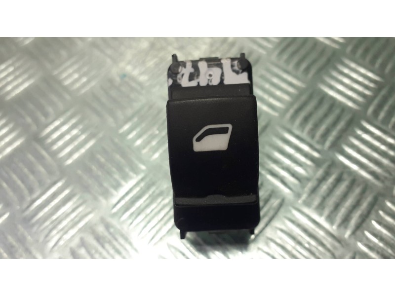 Recambio de mando elevalunas trasero derecho para peugeot 308 referencia OEM IAM 96762292ZD  