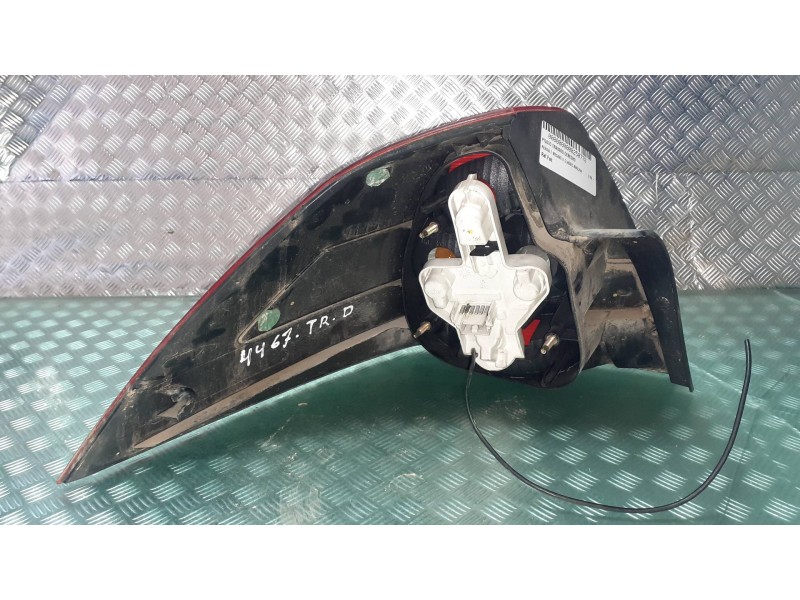 Recambio de piloto trasero derecho para renault megane ii classic berlina referencia OEM IAM   6 PINES