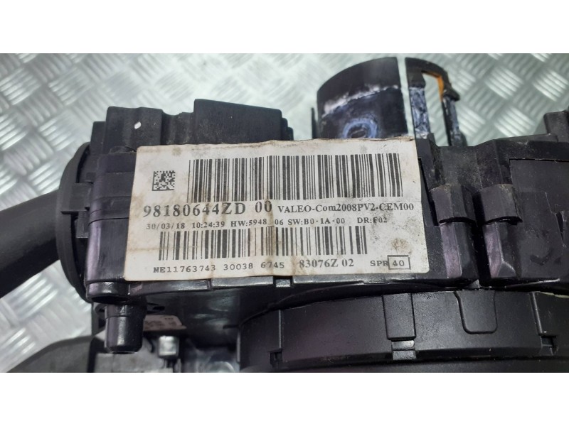 Recambio de mando multifuncion para peugeot 308 referencia OEM IAM 98180644ZD E11756740B 