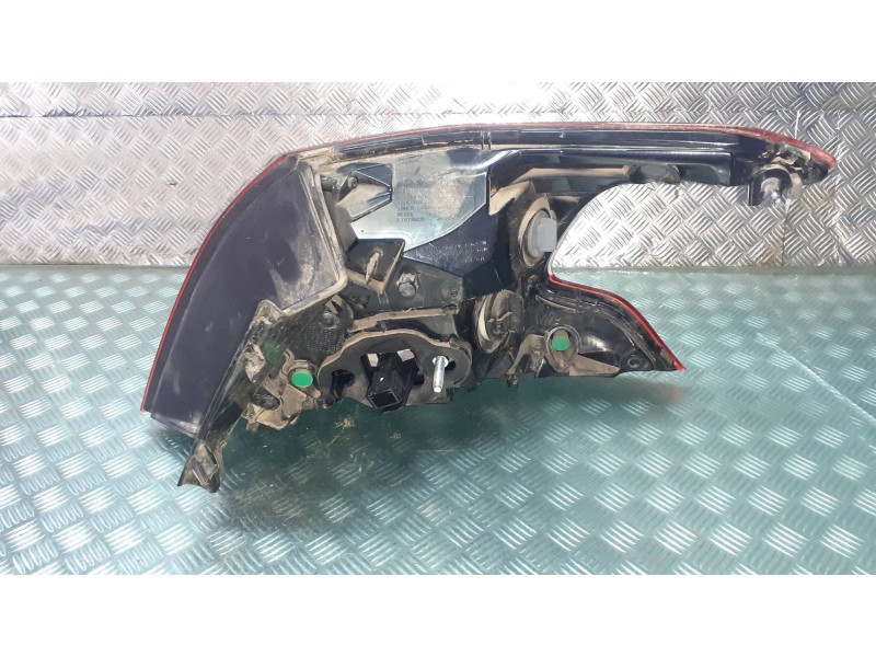 Recambio de piloto trasero izquierdo para peugeot 308 referencia OEM IAM 9823728680 81250102 