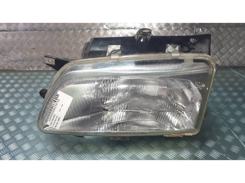 Recambio de faro izquierdo para citroen berlingo referencia OEM IAM 20623  3 PINES