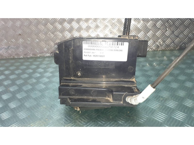 Recambio de cerradura puerta trasera derecha para peugeot 308 referencia OEM IAM 9826110980  