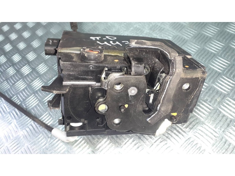 Recambio de cerradura puerta trasera derecha para peugeot 308 referencia OEM IAM 9826110980  