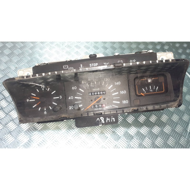 Recambio de cuadro instrumentos para peugeot 205 berlina referencia OEM IAM 21030501 9628305480 