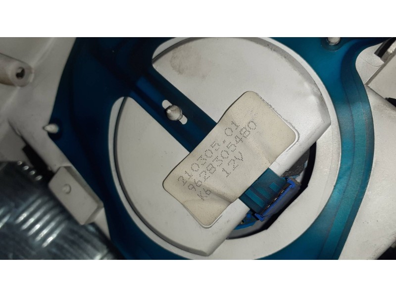 Recambio de cuadro instrumentos para peugeot 205 berlina referencia OEM IAM 21030501 9628305480 