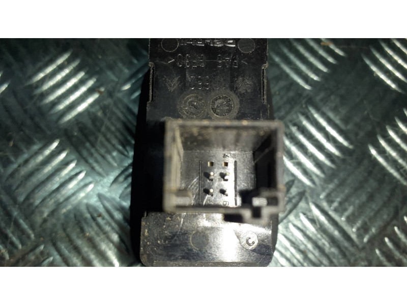 Recambio de mando elevalunas delantero izquierdo para citroen c4 grand picasso referencia OEM IAM 96639378ZD 11662 