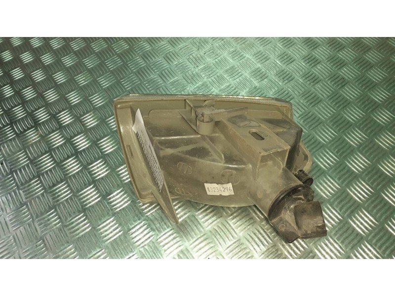 Recambio de piloto delantero derecho para peugeot 205 berlina referencia OEM IAM 085501506R  