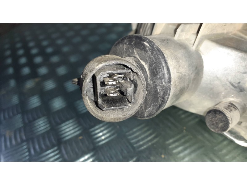 Recambio de piloto delantero derecho para peugeot 205 berlina referencia OEM IAM 085501506R  