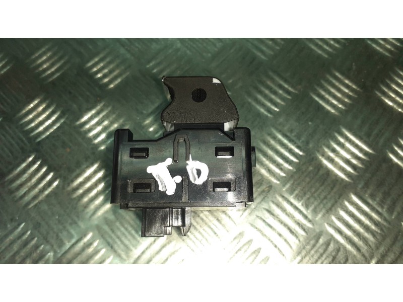 Recambio de mando elevalunas trasero derecho para ford puma referencia OEM IAM H1BT14529AB  