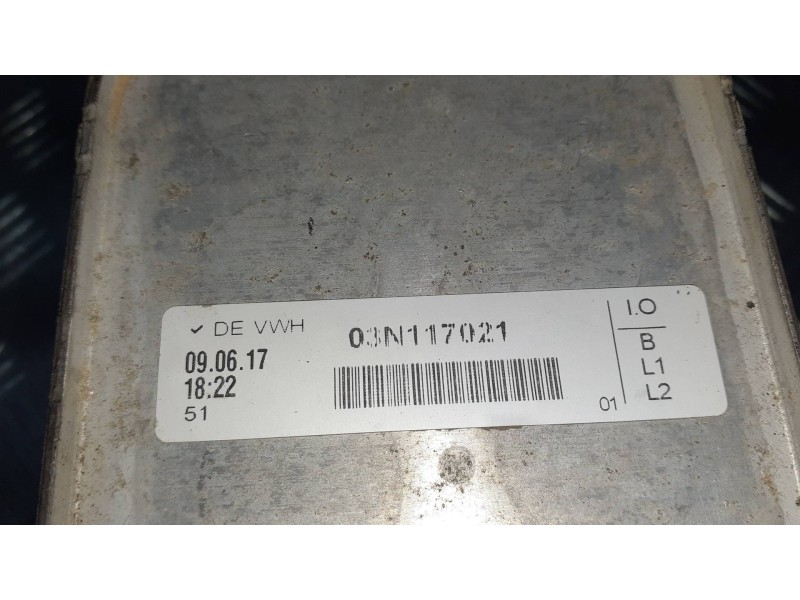 Recambio de enfriador aceite motor para volkswagen golf vii lim. referencia OEM IAM 03N117021  