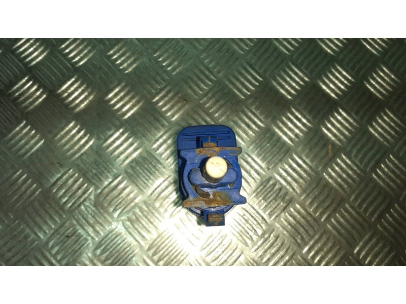 Recambio de interruptor para ford puma referencia OEM IAM 8T4T9G854AA  