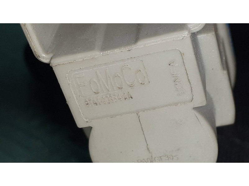 Recambio de interruptor para ford puma referencia OEM IAM 8T4T9G854AA  