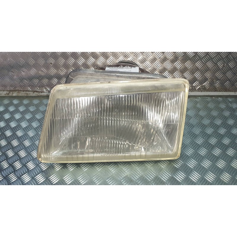 Recambio de faro izquierdo para peugeot 205 berlina referencia OEM IAM 0277R20  