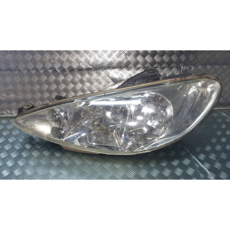 Recambio de faro izquierdo para peugeot 206 berlina referencia OEM IAM 9628666880 89001771 