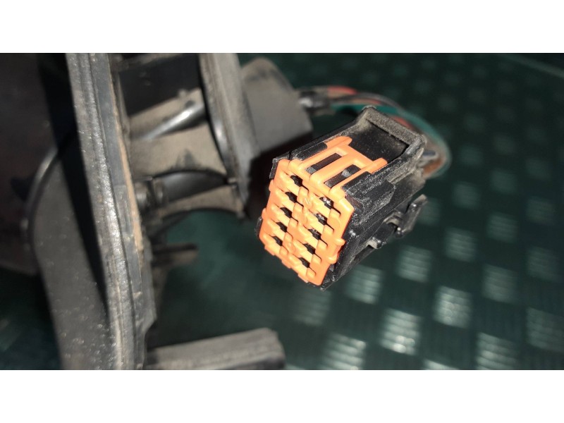 Recambio de retrovisor derecho para peugeot 206 berlina xs referencia OEM IAM 017003  ELECTRICO