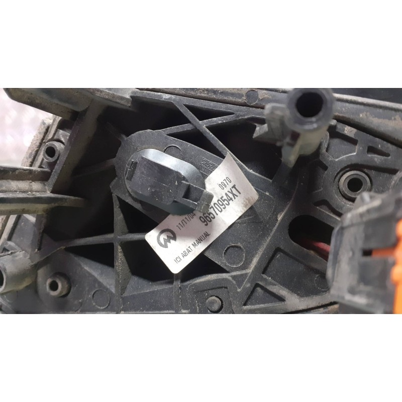 Recambio de retrovisor izquierdo para citroen xsara picasso 2.0 hdi sx referencia OEM IAM 96570954XT  ELECTRICO