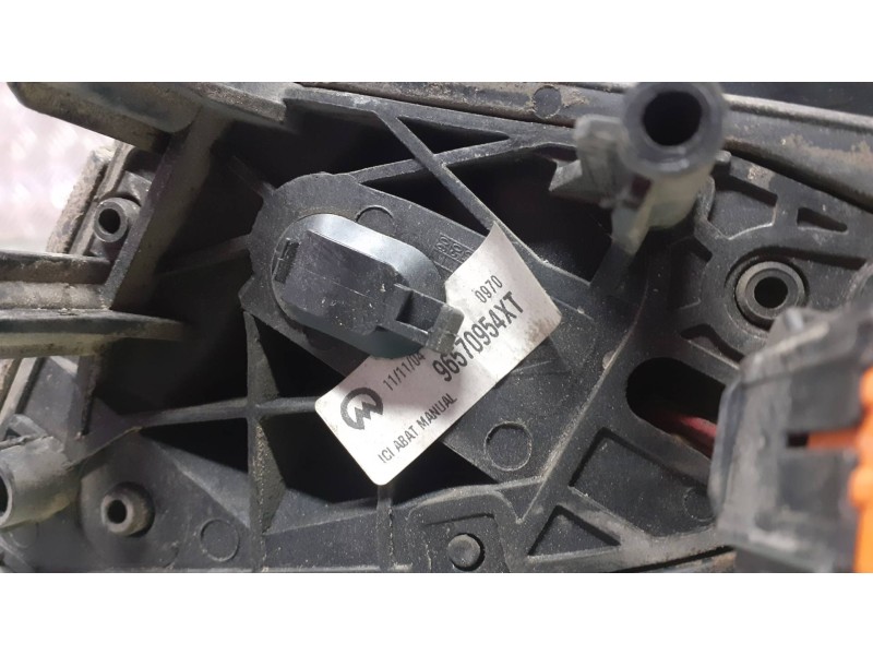 Recambio de retrovisor izquierdo para citroen xsara picasso 2.0 hdi sx referencia OEM IAM 96570954XT  ELECTRICO