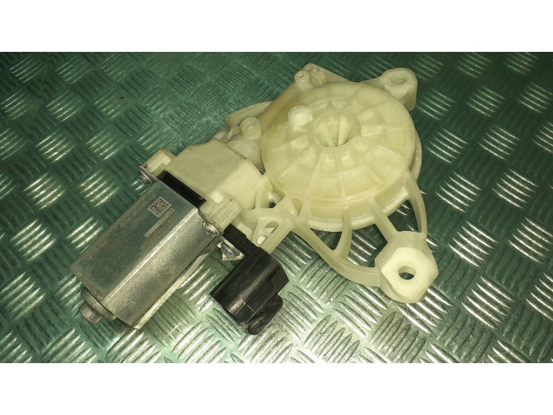 Recambio de motor elevalunas trasero derecho para ford puma referencia OEM IAM L1TB14A389DB  CONECTOR 2 PINES