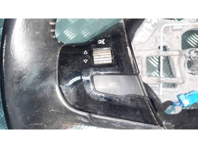 Recambio de volante para peugeot 308 referencia OEM IAM 98084115XU 619138220C PIEL