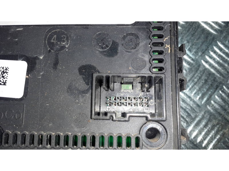 Recambio de caja reles / fusibles para ford puma referencia OEM IAM F005V03424 20210203 LU5T15604BJ4D