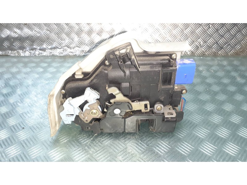 Recambio de cerradura puerta delantera izquierda para volkswagen golf v berlina (1k1) gt sport referencia OEM IAM 25100D6  