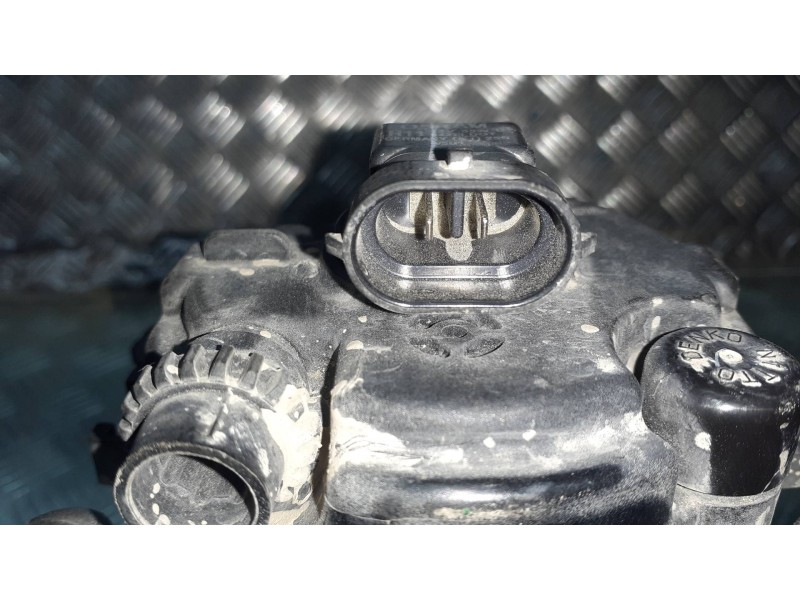 Recambio de faro antiniebla derecho para dacia logan referencia OEM IAM 021714  