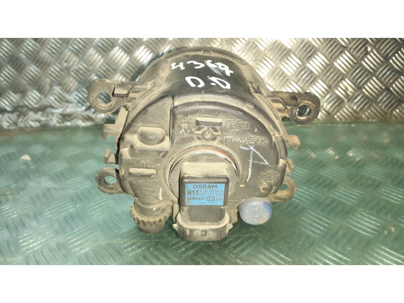Recambio de faro antiniebla derecho para renault megane iii berlina 5 p referencia OEM IAM 8200074008  