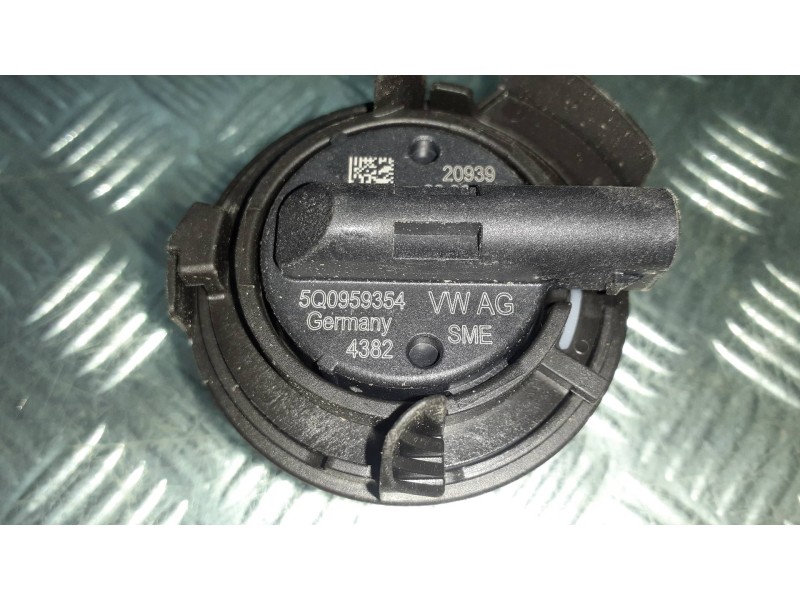 Recambio de sensor para volkswagen golf vii lim. referencia OEM IAM 5Q0959354  